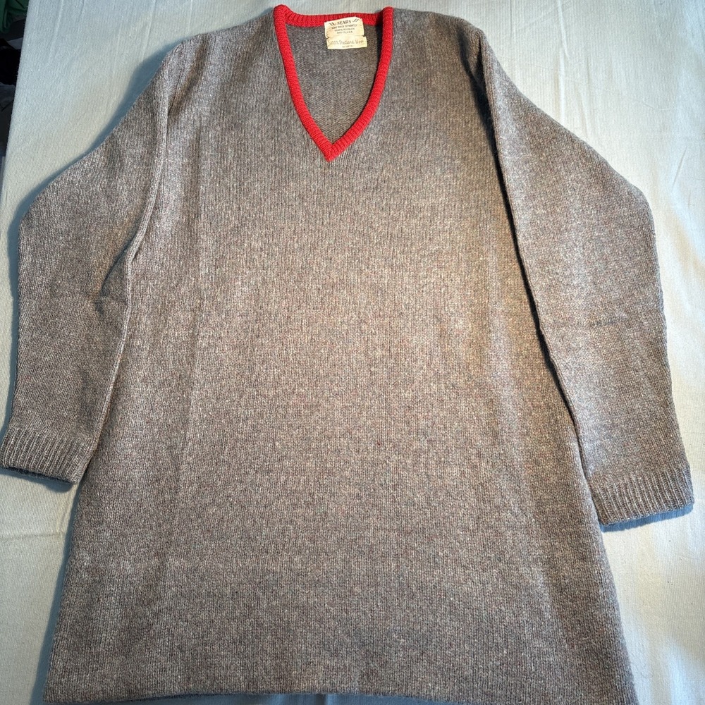 Vintage Sears Mens Gray 100% Shetland Wool V-Neck Sweater Red Trim Made in USA